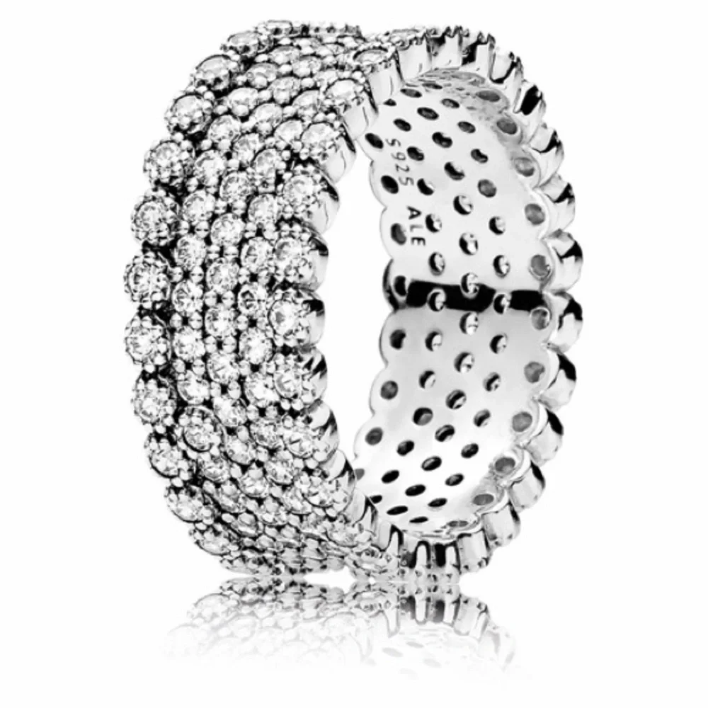 Pandora Lavish Sparkle Ring - Picture 1 of 6